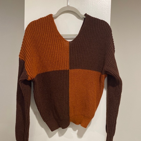 No Boundaries Sweaters - No Boundries cropped color block sweater with wrapped back